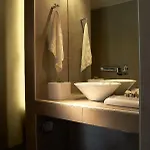 Kamari Hotell Potos