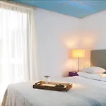 Hotell Kamari 3*