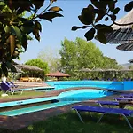 Kamari Hotell 3*