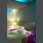 Kamari Hotell