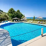 Hotell Kamari Potos