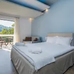 Kamari Hotell