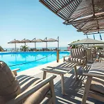 Kamari Hotel