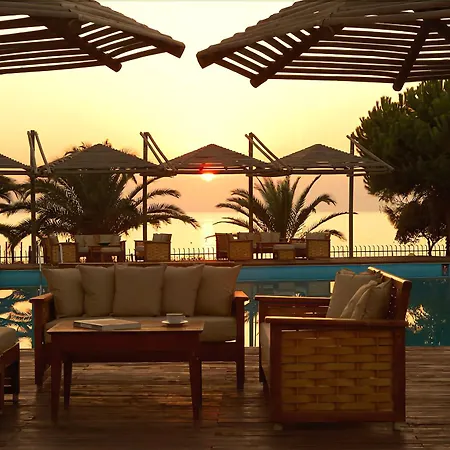 Hotel Kamari 3*