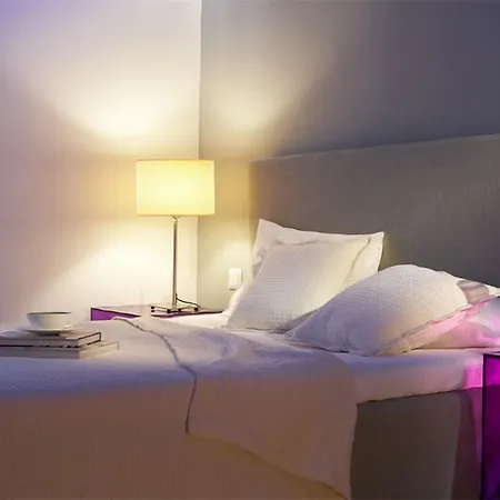 Kamari Hotel