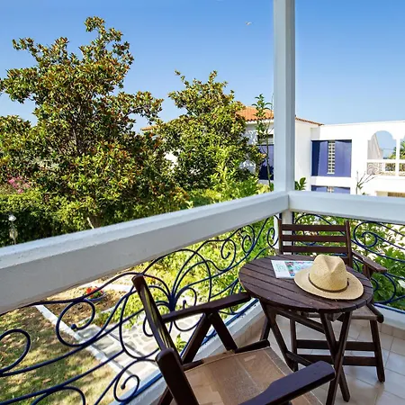 מלון Kamari פוטוס