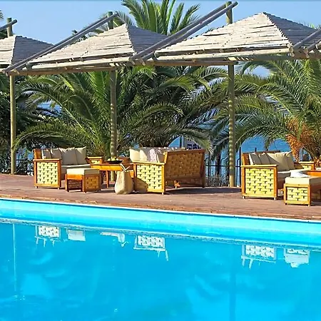 Kamari Hotel 3*
