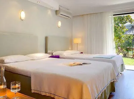 Hotel Kamari Potos